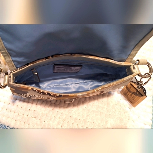 Coach Poopy bundles purse and wristlet - Picture 9 of 14